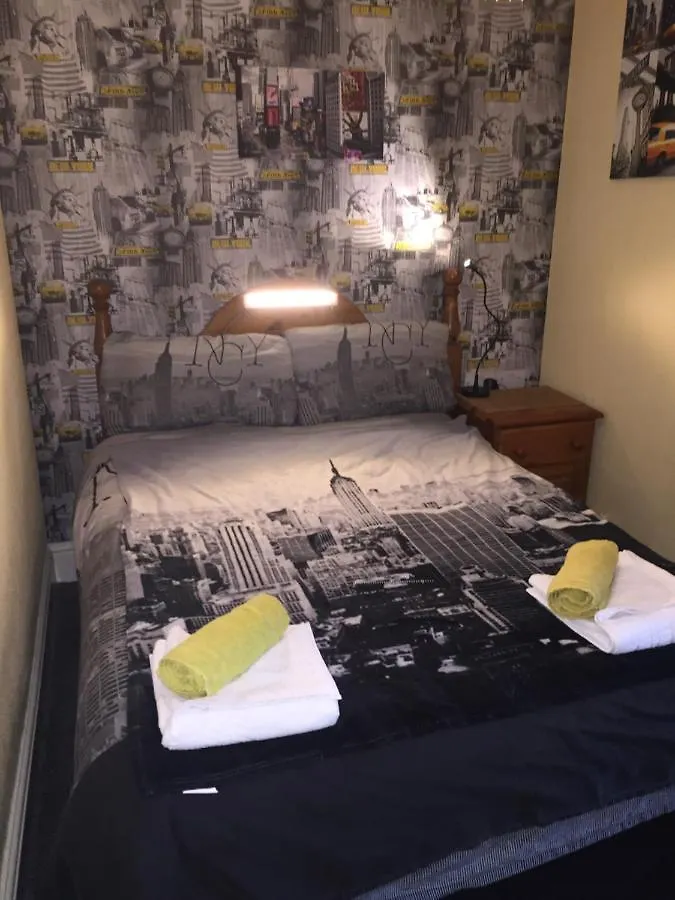 Bradleys Hotel Blackpool 2*,